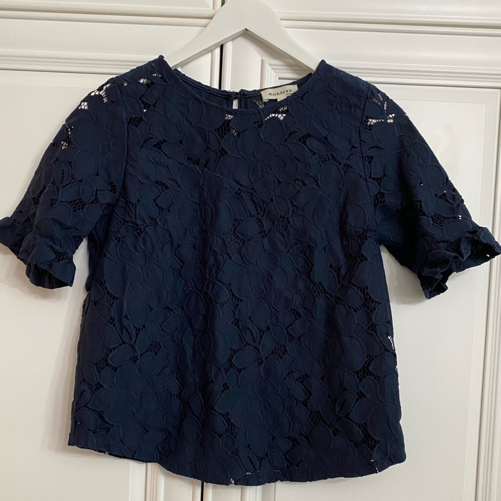 Monteau Women’s Size M Navy Scoop Neck Short Sleeve Blouse Lace Lined Bodice